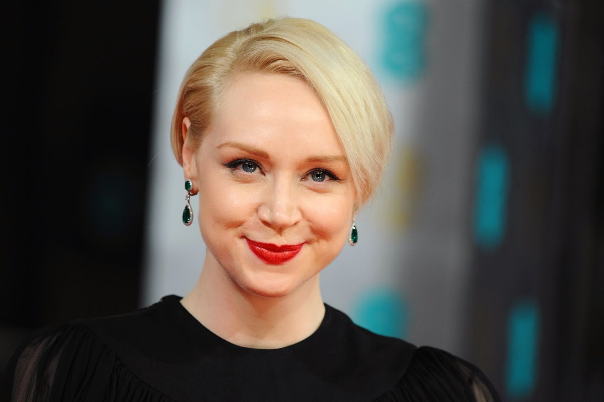 Gwendoline-Christie-Red-Lips-Images