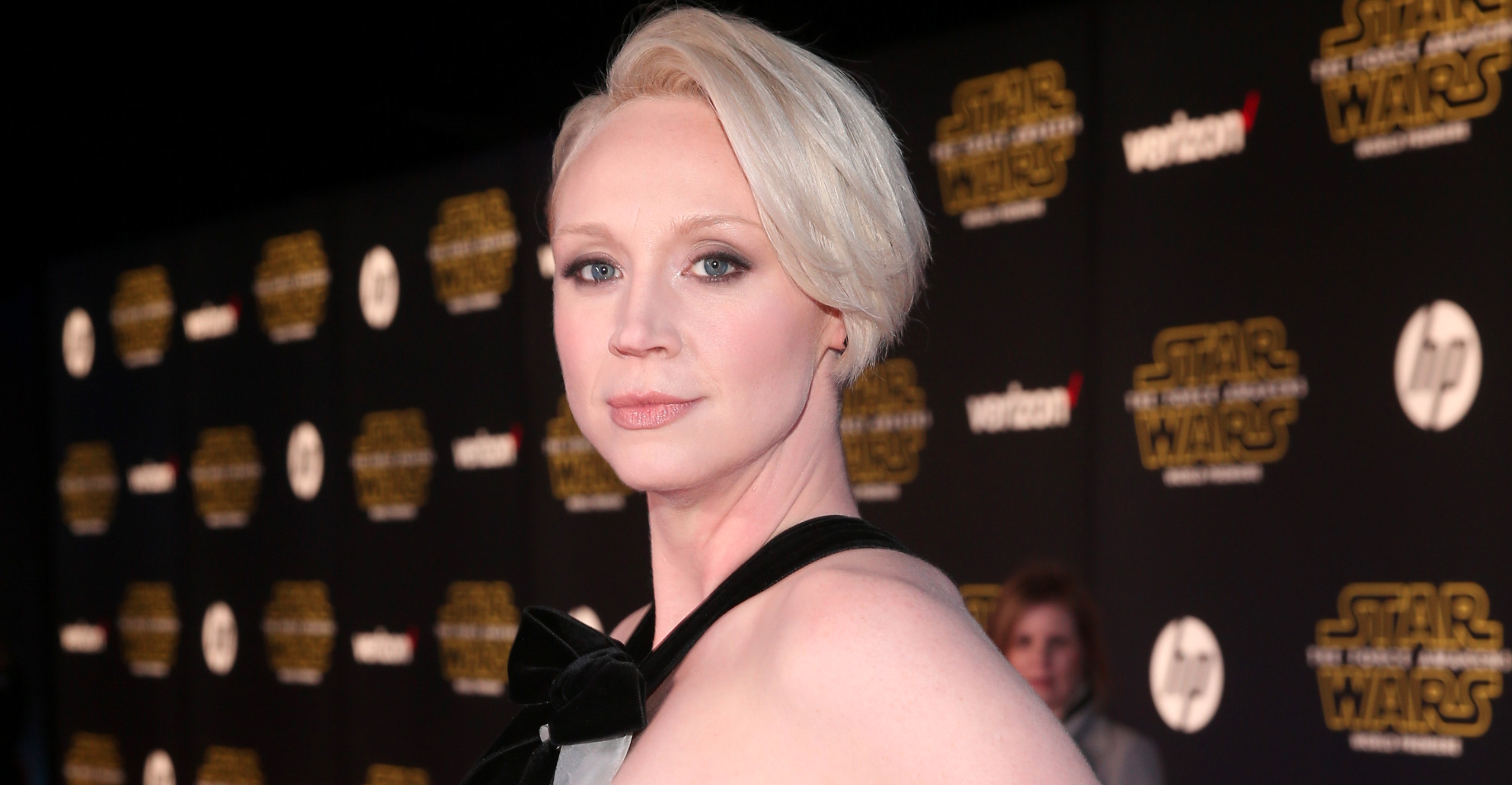 stormtrooper-gwendoline-christie-is-making-a-fool-of-everyone-who-said-shes-too-tall