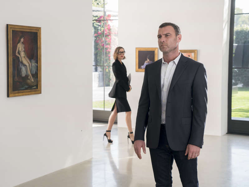 Liev Schreiber as Ray Donovan and Embeth Davidtz as Sonia Kovitzky in RAY DONOVAN (Season 4, Episode 01). - Photo: Michael Desmond/SHOWTIME - Photo ID: RayDonovan_401_2609.R