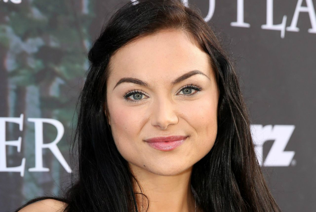 christina-ochoa-outlander-comic-con-2014-premiere_1